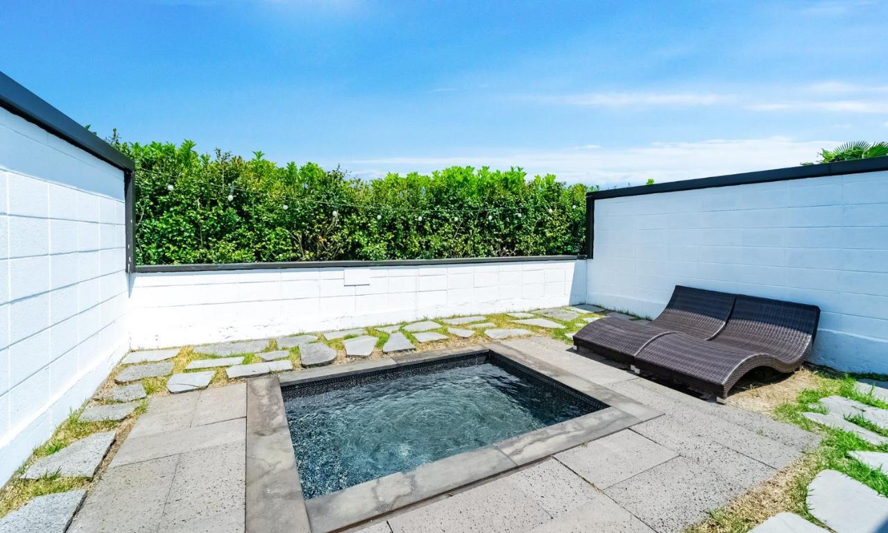 Pool And Villa Sorang Jeju Eksteriør billede